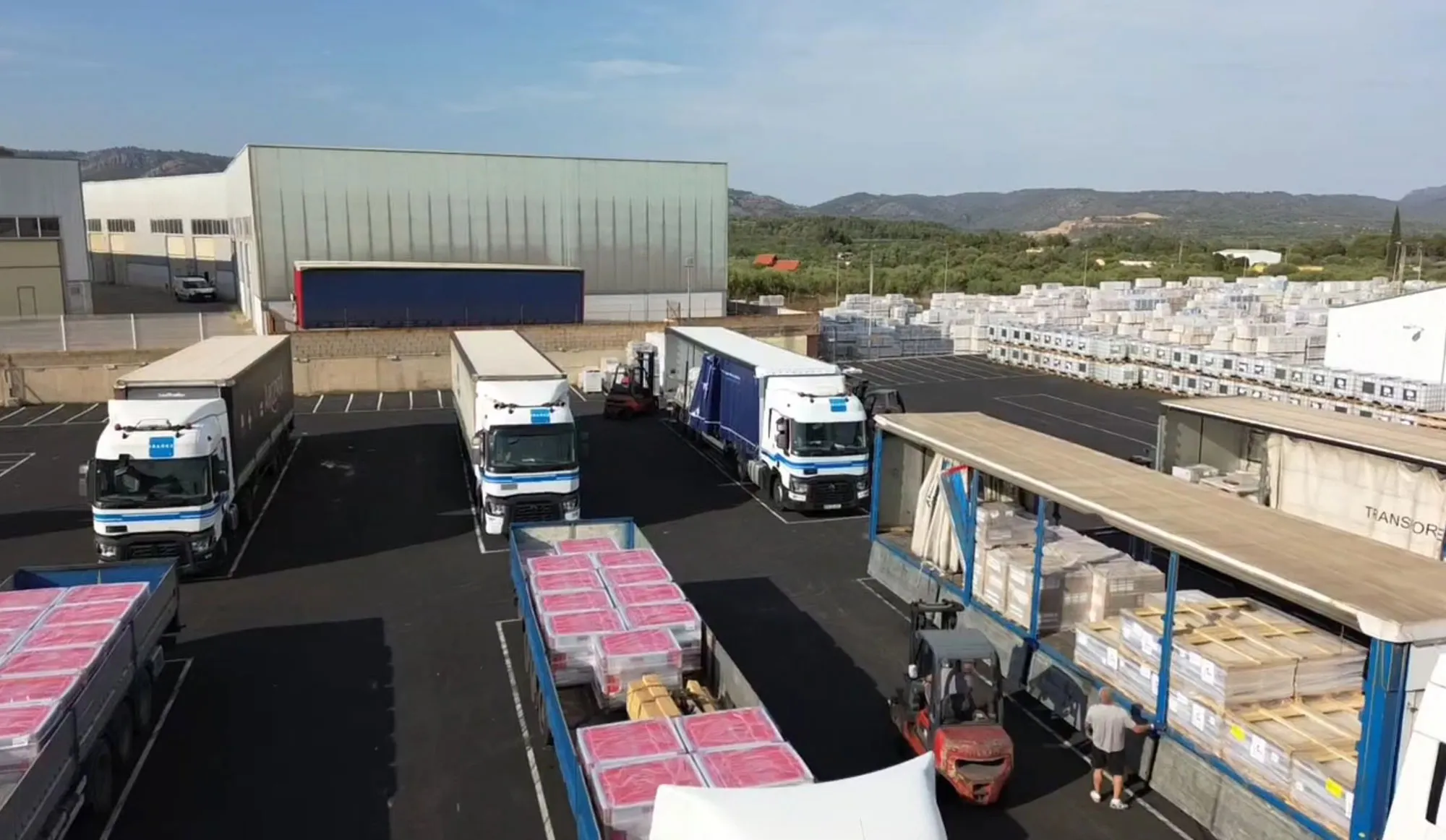 Almacén propio en L'Alcora Almacén de Transportes Ibáñez